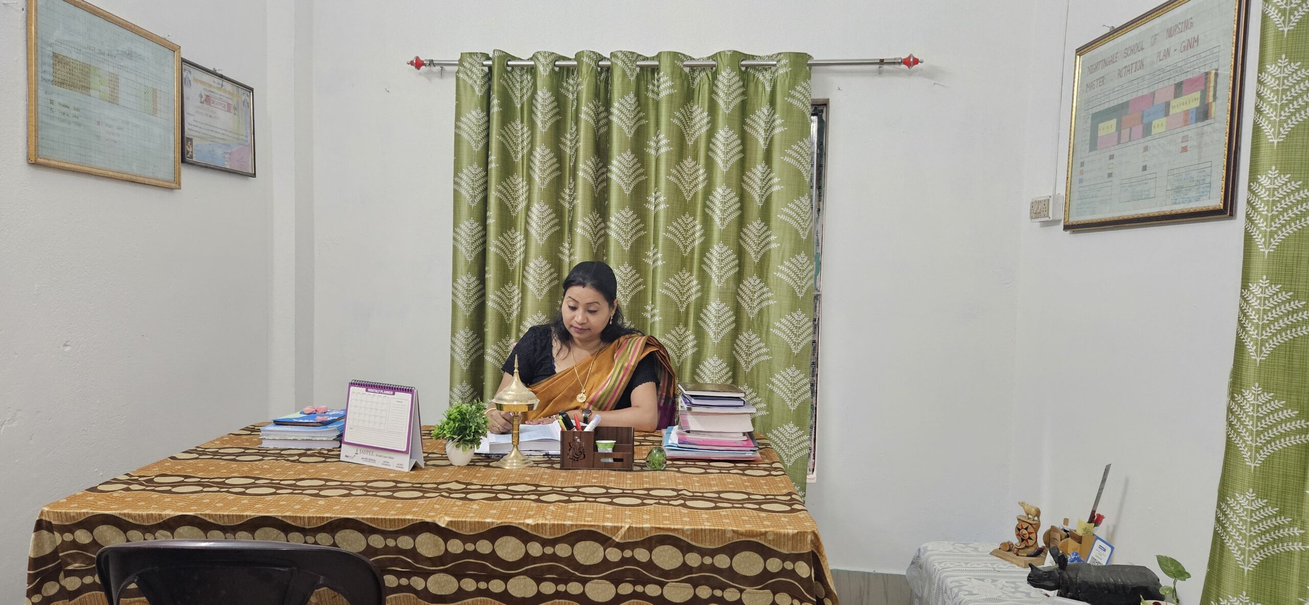 The Art of Drawing Readers In: Your attractive post title goes here Vice-Principal's Room